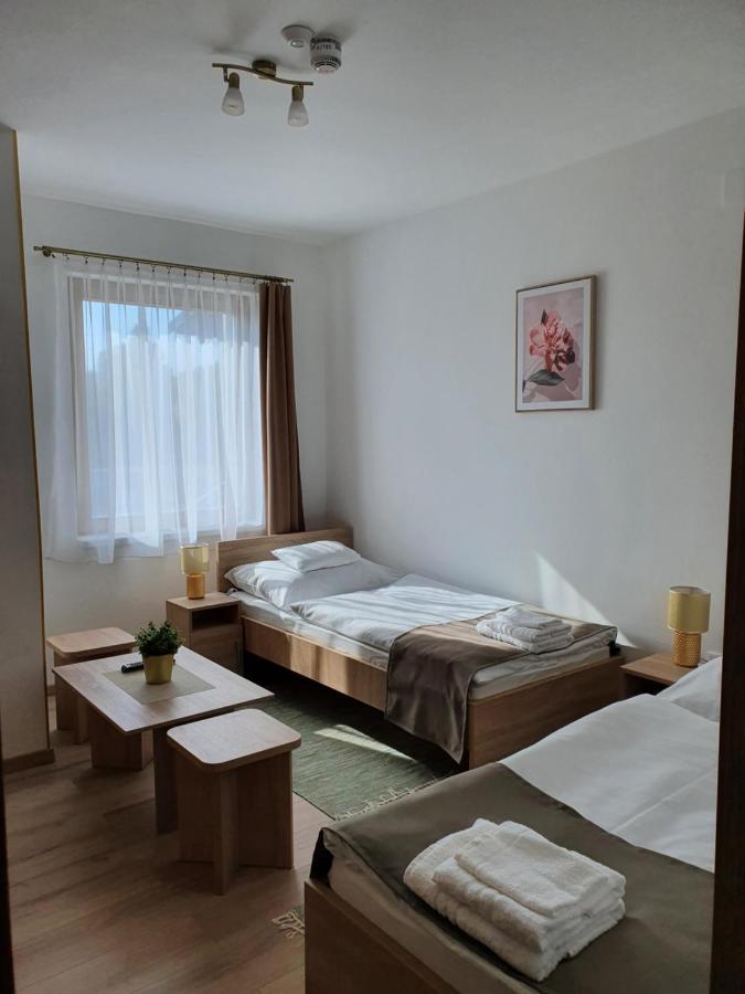 Bed and Breakfast Platina Panzio*** à Újhartyán Extérieur photo